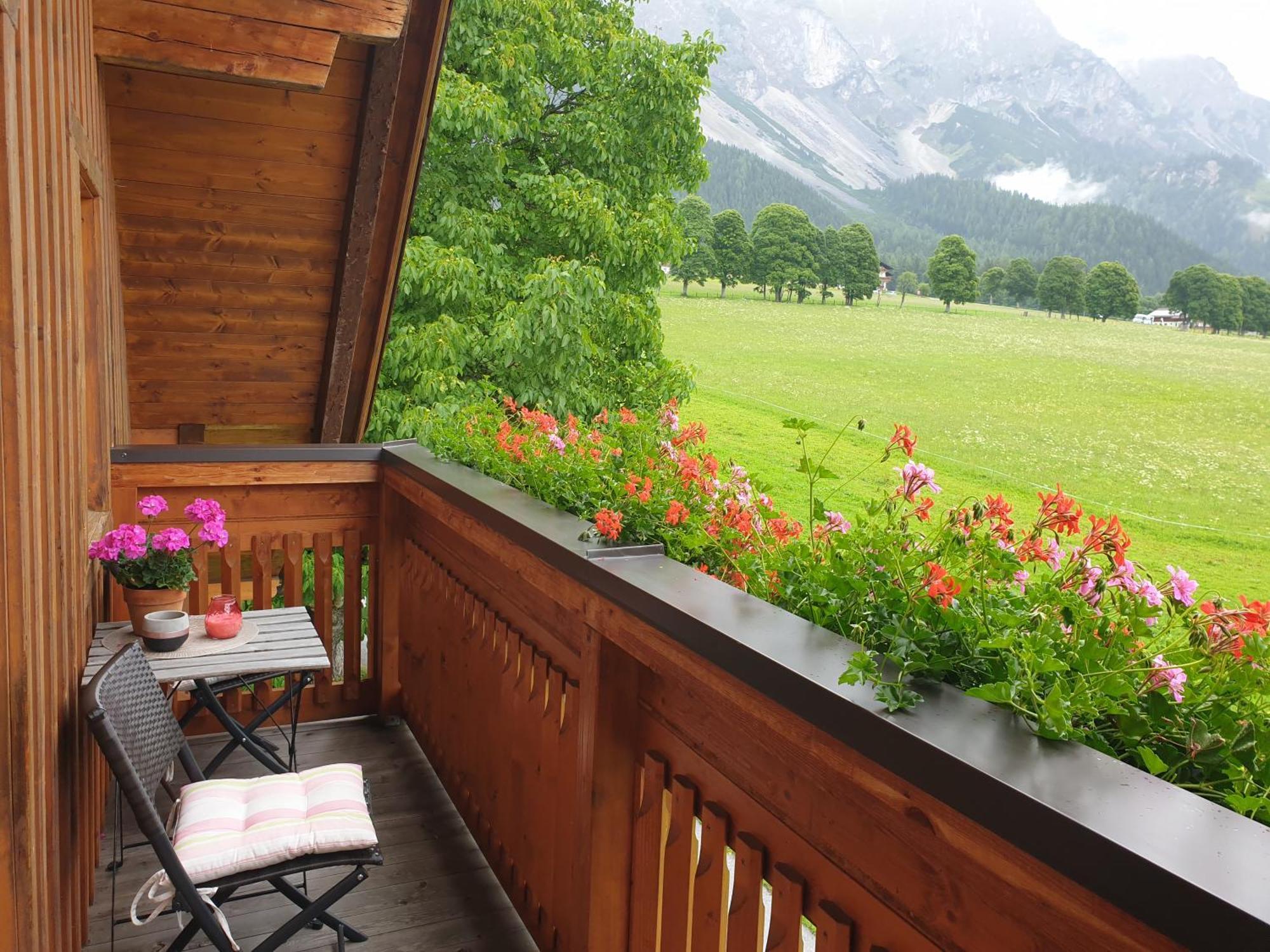 람자우 암 다흐스타인 Bergfuehrerhaus B&B 외부 사진